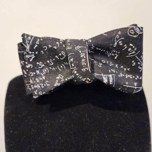 Bow Tie by Wild Ties - Math Equation motif - Picture 1 of 7
